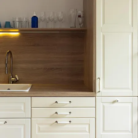 Large Two Bedroom Family App - Free Parking דירה *