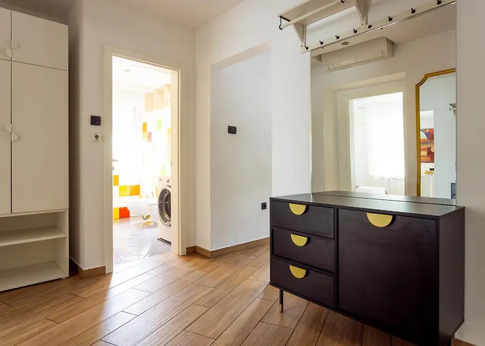 Large Two Bedroom Family App - Free Parking Lublana