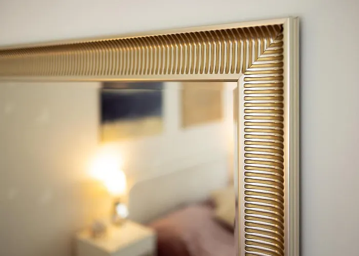 דירה Large Two Bedroom Family App - Free Parking *