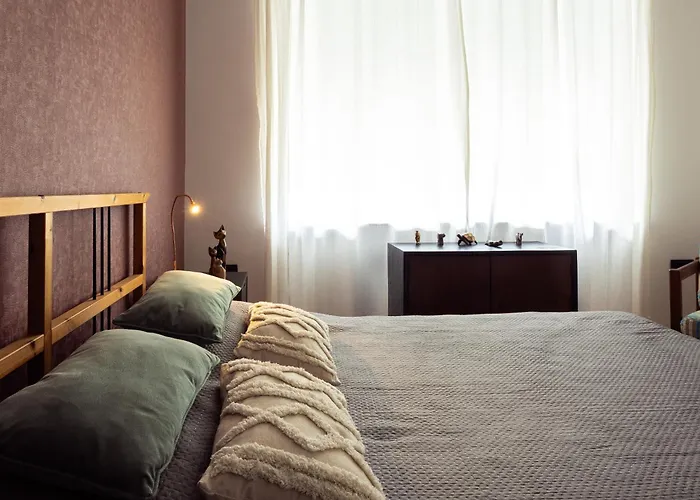 Large Two Bedroom Family App - Free Parking Διαμέρισμα *