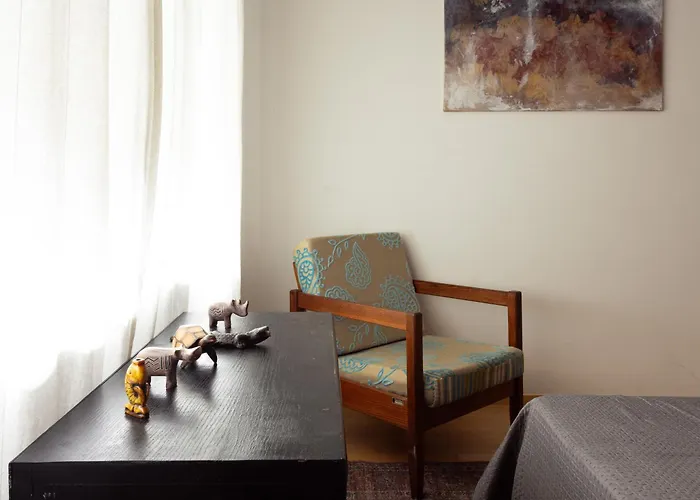 Διαμέρισμα Large Two Bedroom Family App - Free Parking *